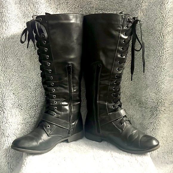 Knee High Lace up Boots - Picture 3 of 5